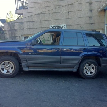 DESPIECE DE JEEP GRAND CHEROKEE LAREDO - Imagen 1