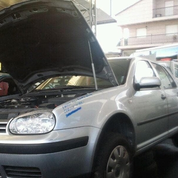 DESPIECE DE VW GOLF SERIE IV - Imagen 1